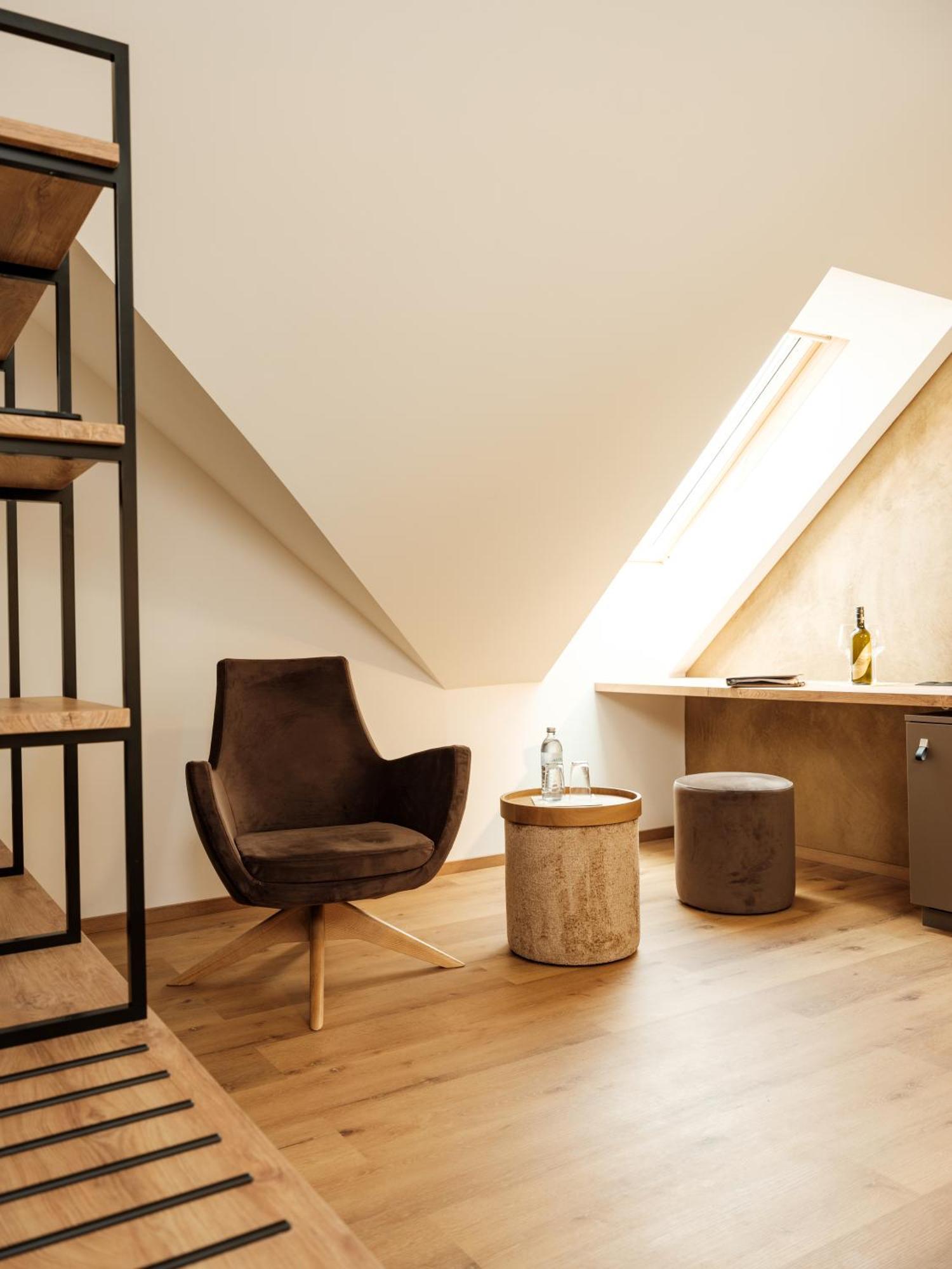 Hotel Neustifter Пойсдорф Екстериор снимка