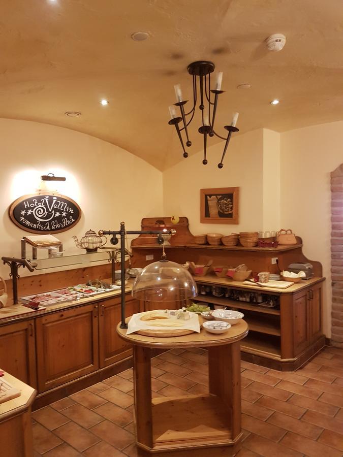 Hotel Neustifter Пойсдорф Екстериор снимка