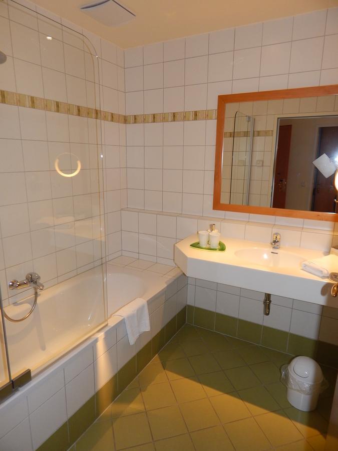 Hotel Neustifter Пойсдорф Екстериор снимка