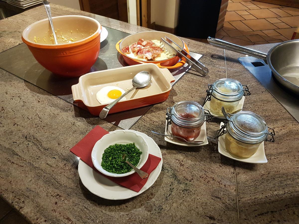 Hotel Neustifter Пойсдорф Екстериор снимка