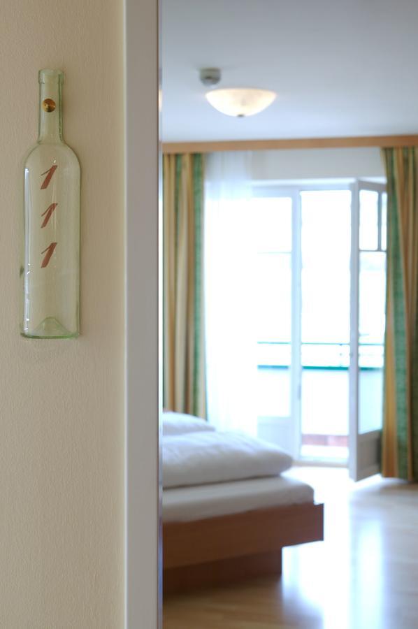Hotel Neustifter Пойсдорф Екстериор снимка