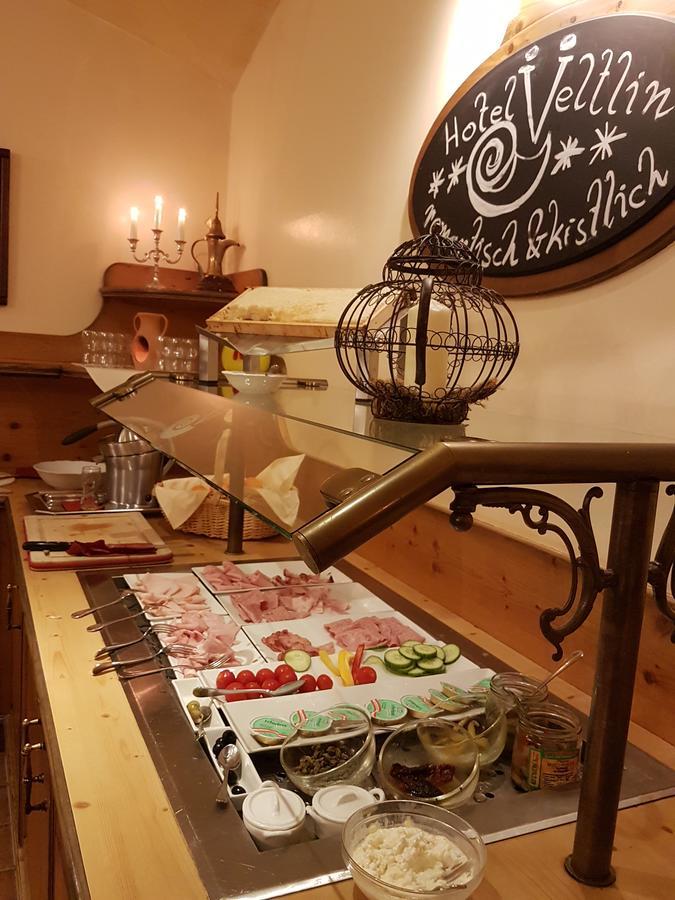 Hotel Neustifter Пойсдорф Екстериор снимка