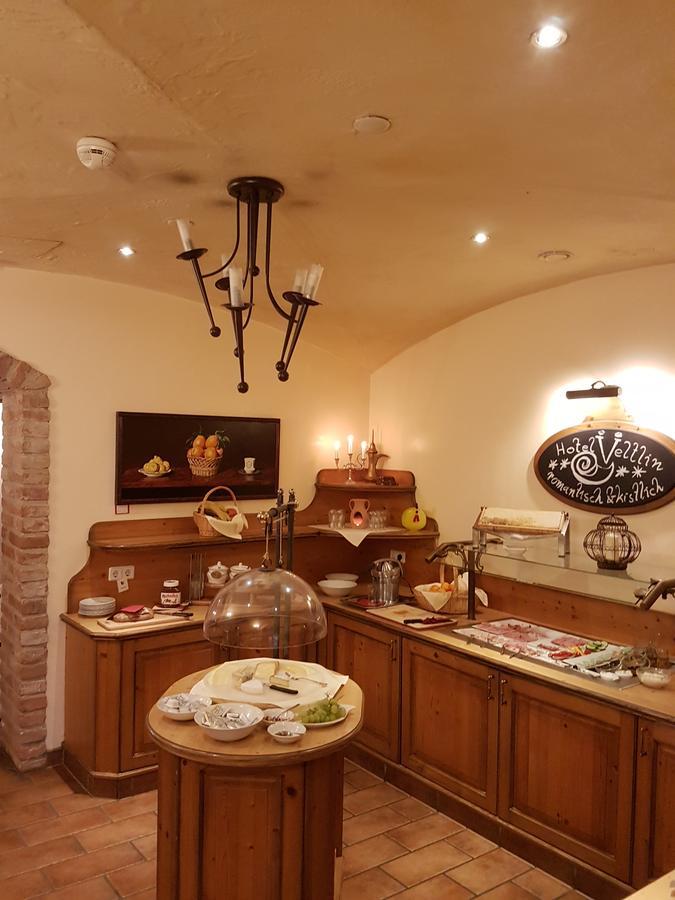 Hotel Neustifter Пойсдорф Екстериор снимка